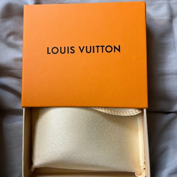 NBA x Louis Vuitton Limited Edition Wallet - Picture 3 of 3